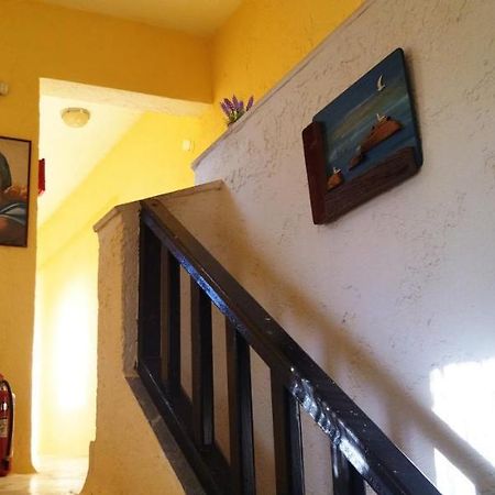 Cleo Rooms 250M From The Beach 말리아 외부 사진
