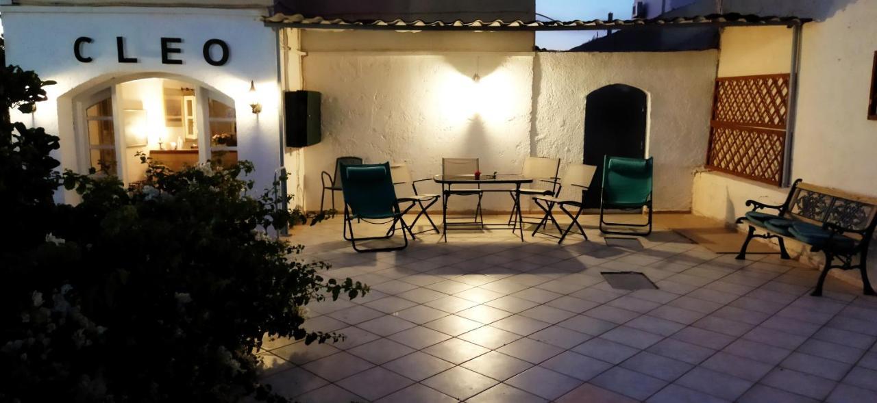 Cleo Rooms 250M From The Beach 말리아 외부 사진