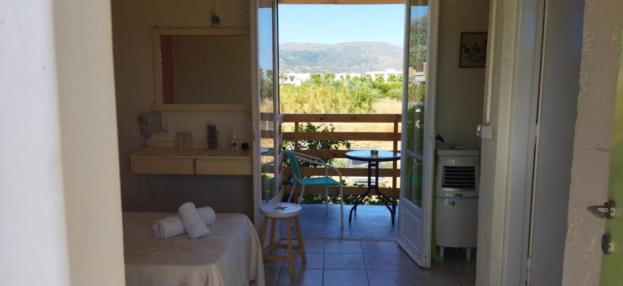 Cleo Rooms 250M From The Beach 말리아 외부 사진