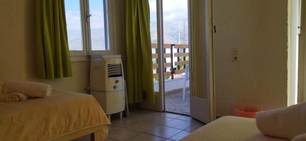 Cleo Rooms 250M From The Beach 말리아 외부 사진