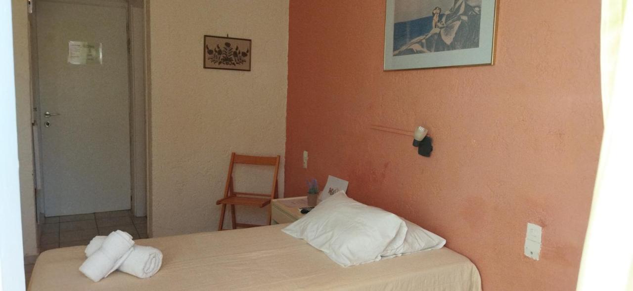 Cleo Rooms 250M From The Beach 말리아 외부 사진