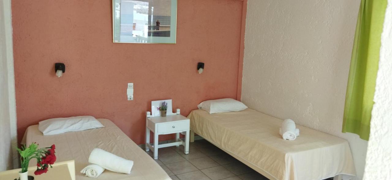 Cleo Rooms 250M From The Beach 말리아 외부 사진