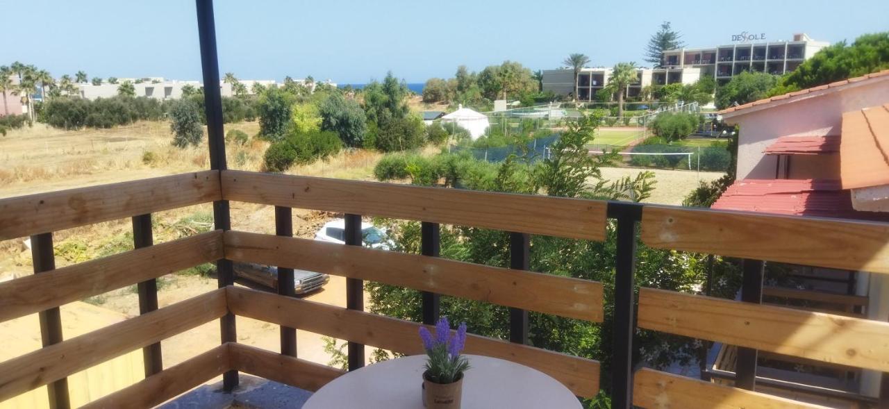 Cleo Rooms 250M From The Beach 말리아 외부 사진