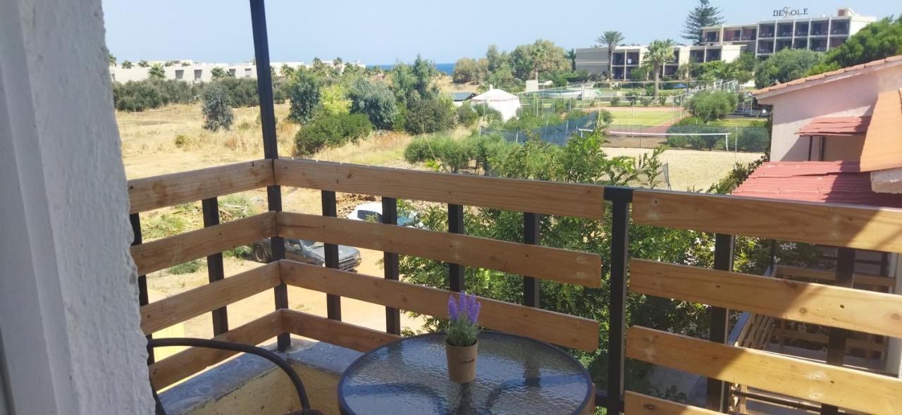 Cleo Rooms 250M From The Beach 말리아 외부 사진