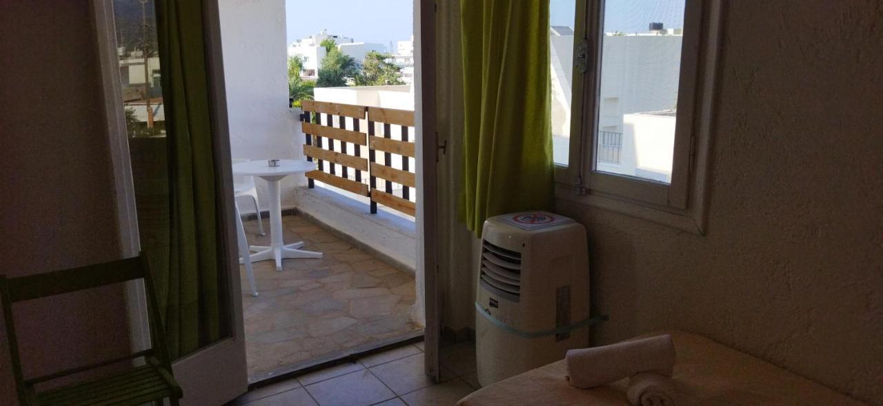 Cleo Rooms 250M From The Beach 말리아 외부 사진